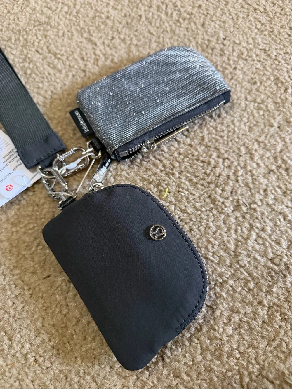 lululemon athletica compact wristlet